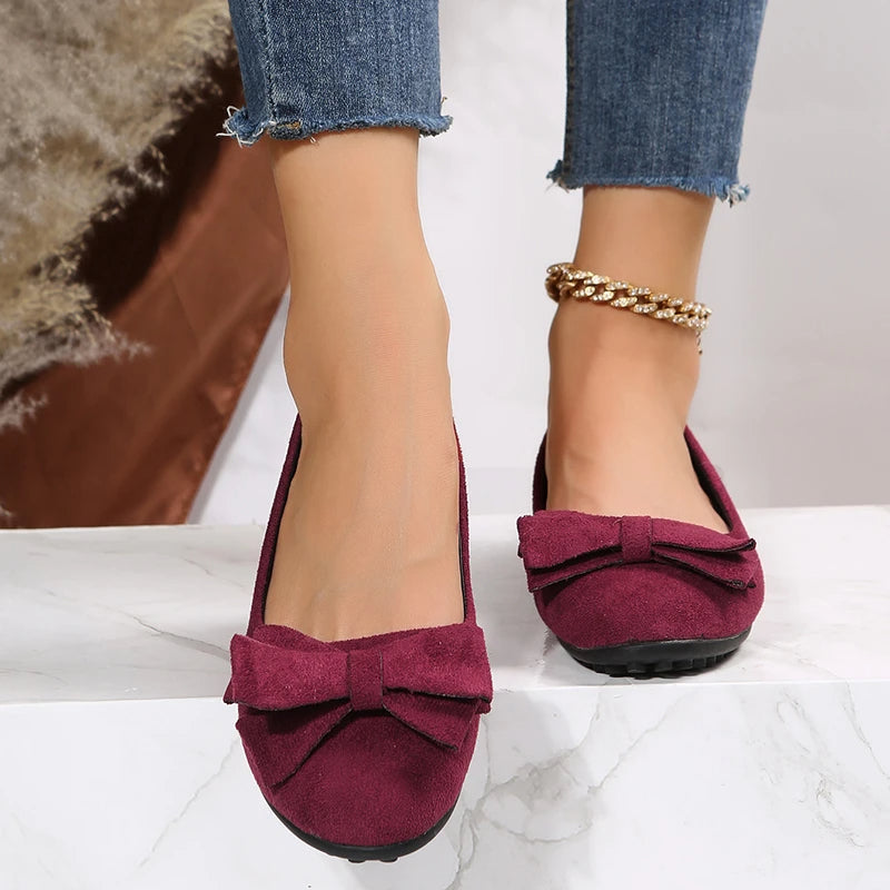 Women's Flat Shoes with Bow Design