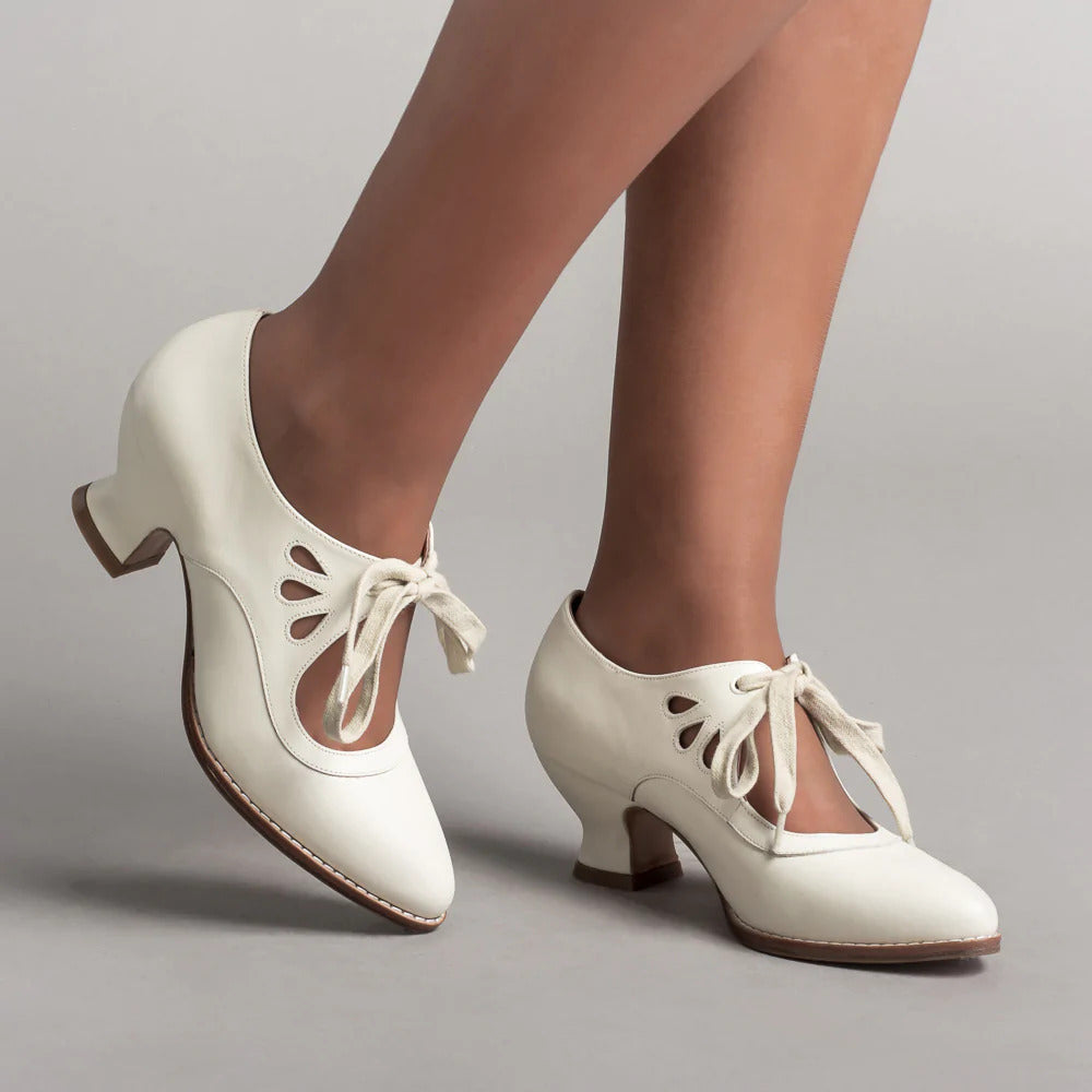 Women's Cut-out Shoes with Ribbon Laces and Heels