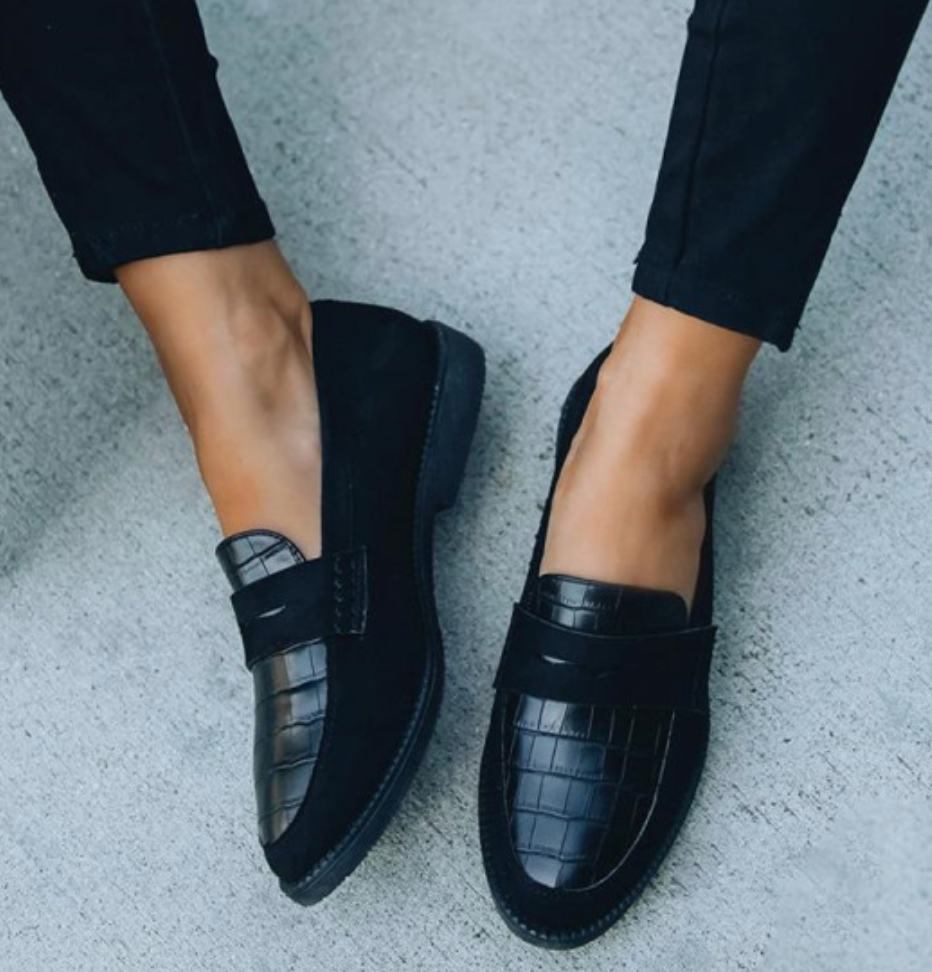 Women's Vegan Leather Loafers with Textured and Glossy Style