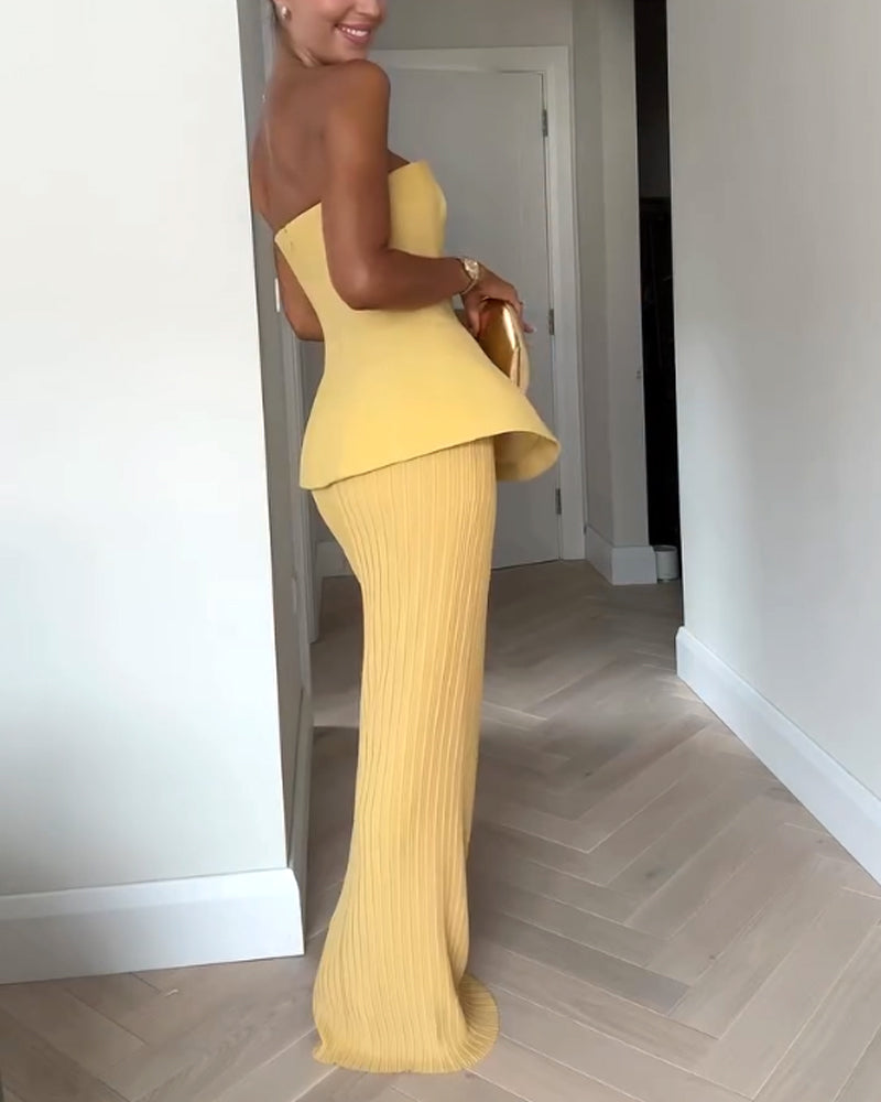 Women's Summer Dress with Strapless and Textured Skirt