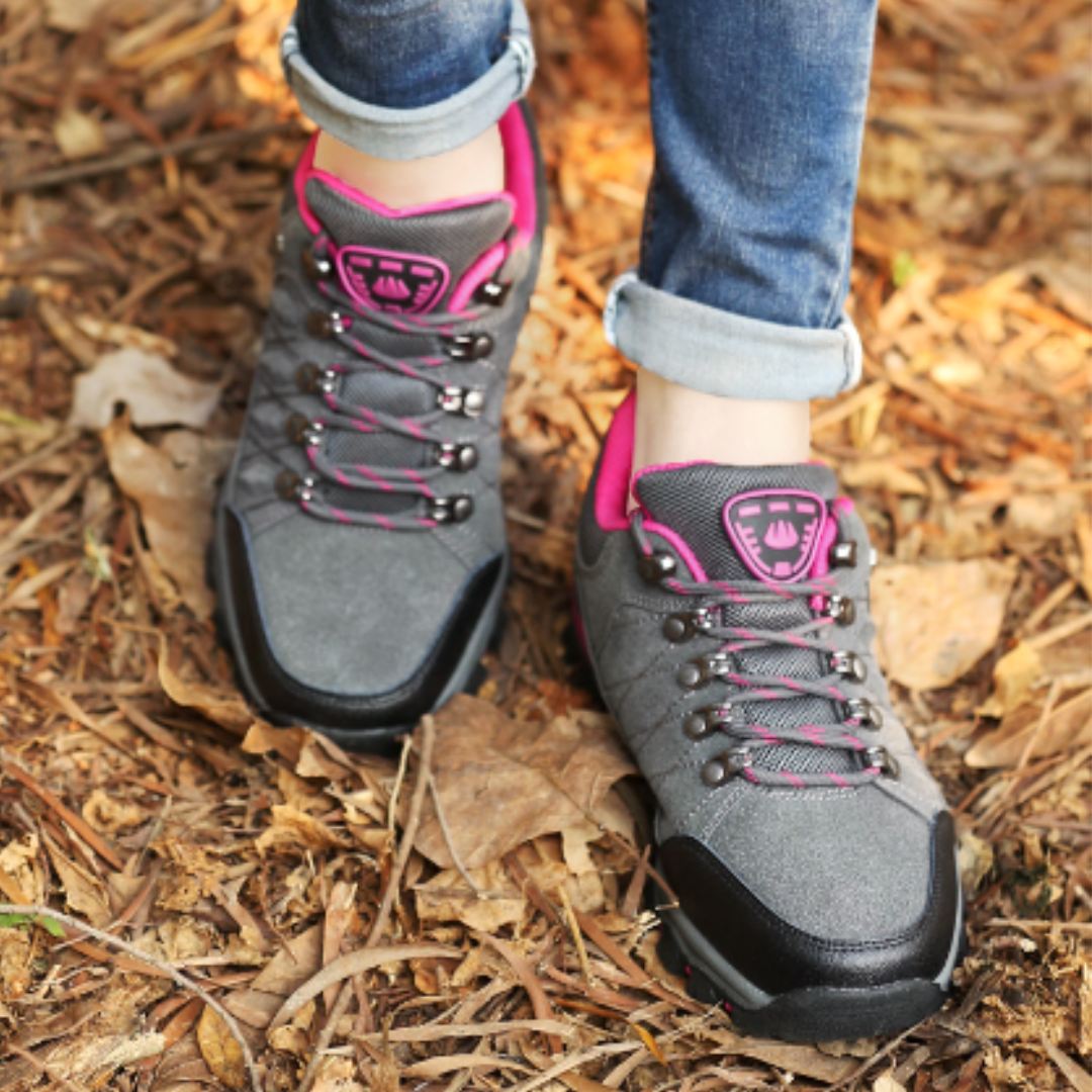 Women's Hiking Shoes with Lace-up and Chunky Sole