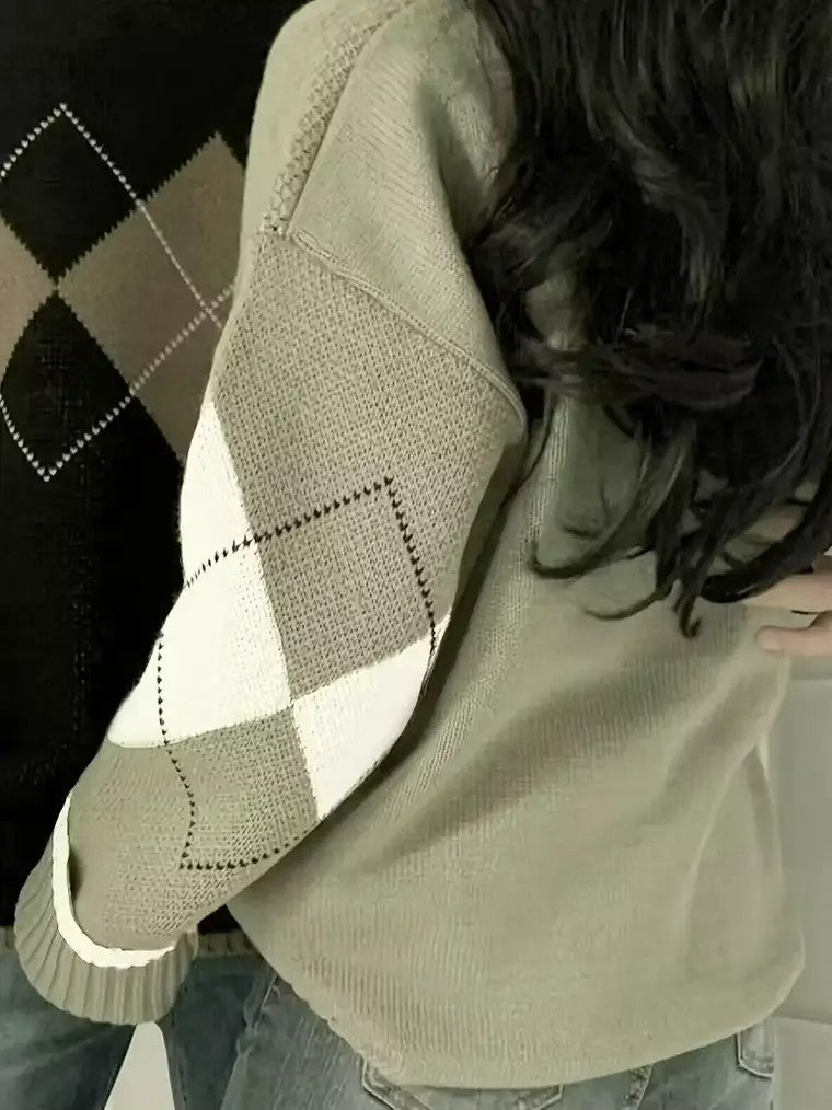 Women's Oversized Argyle Pattern Sweater