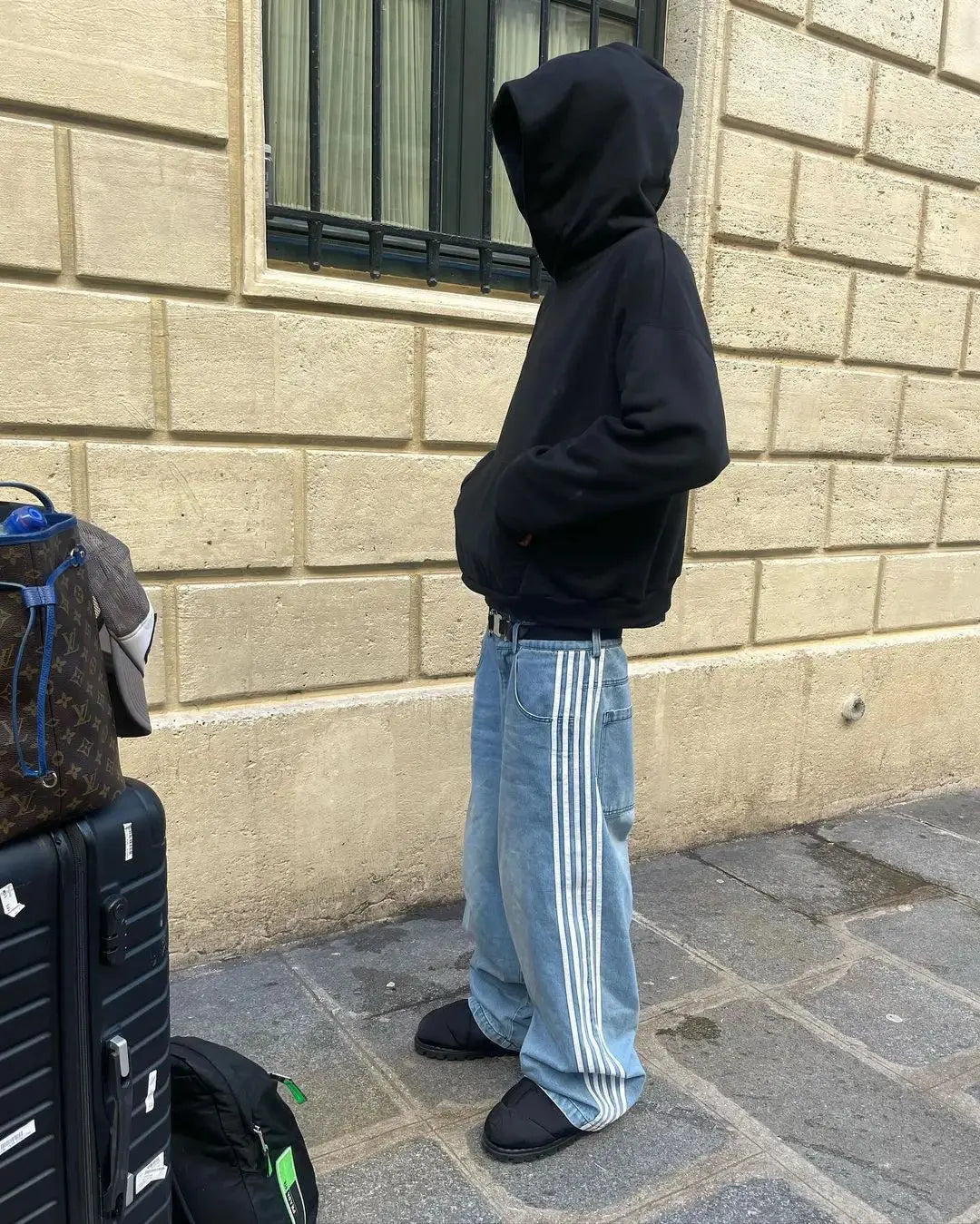 Men's Baggy Jeans with Striped Trim