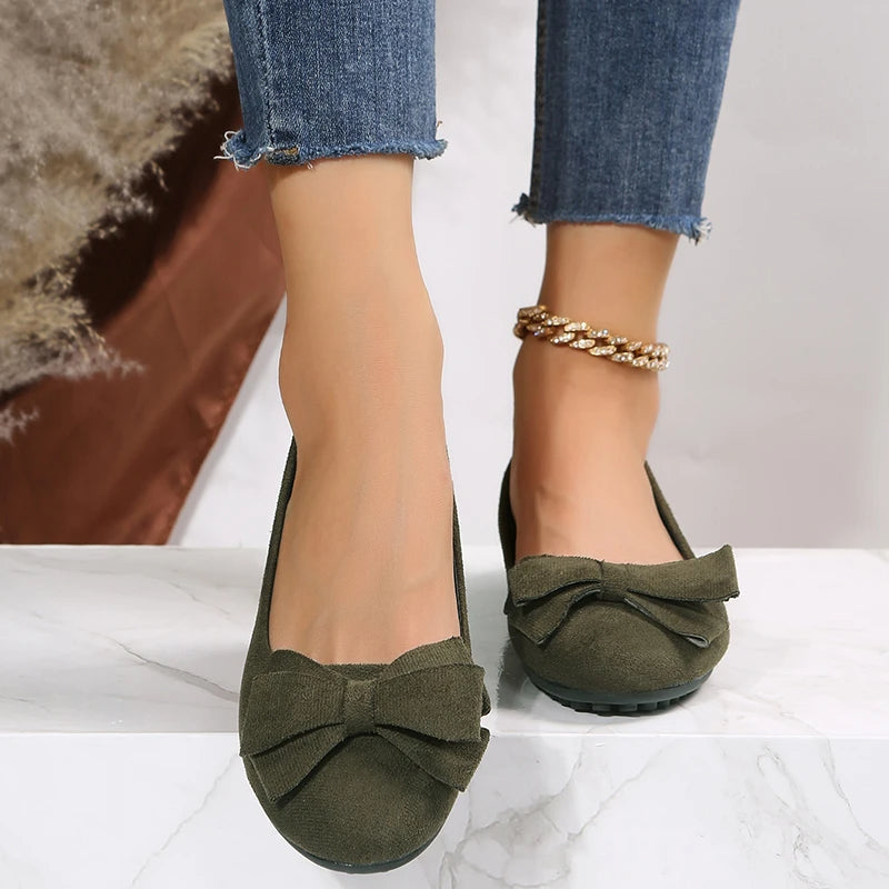 Women's Flat Shoes with Bow Design