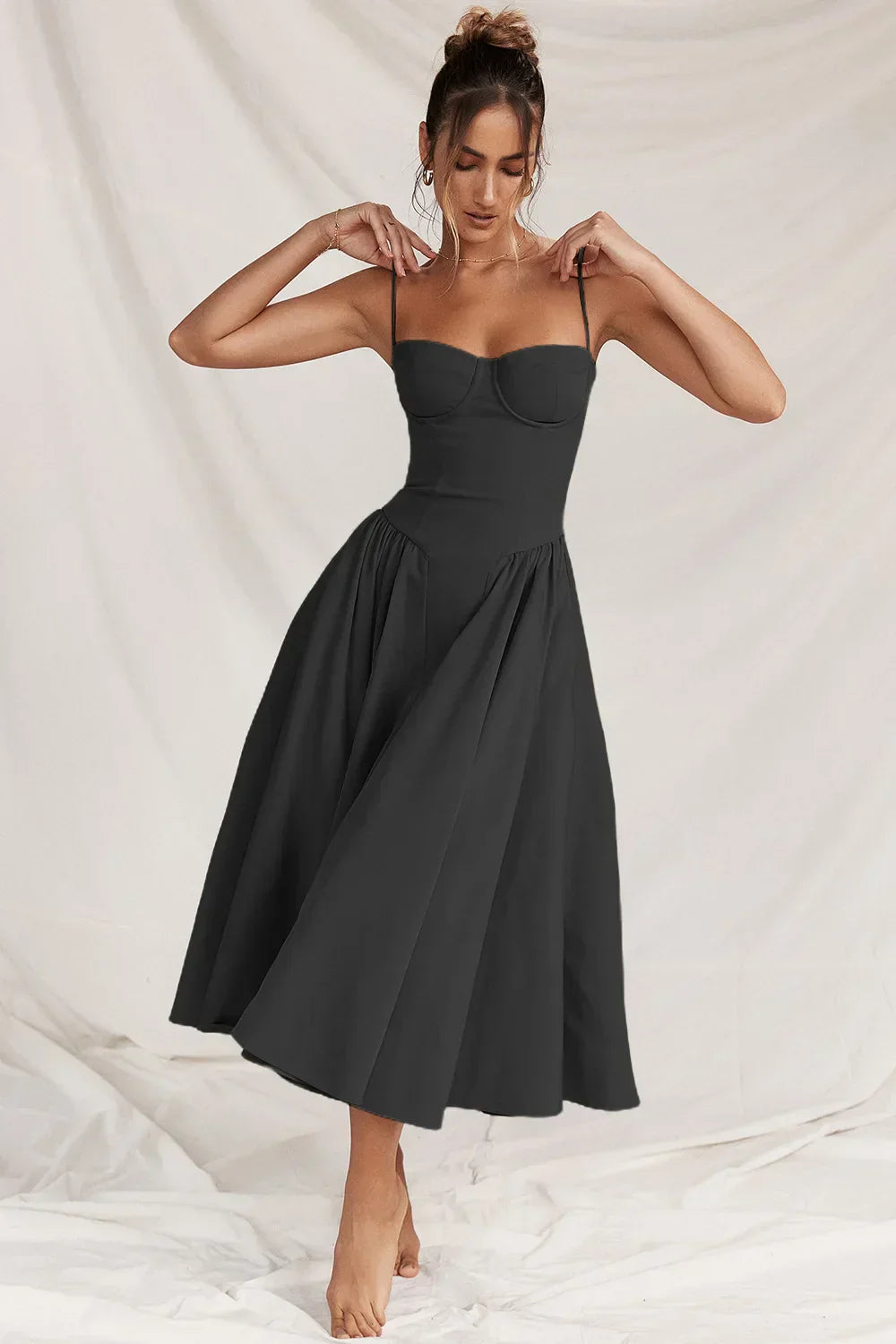 Women's Summer Midi Dress with Gathered Full Skirt and Sleeveless