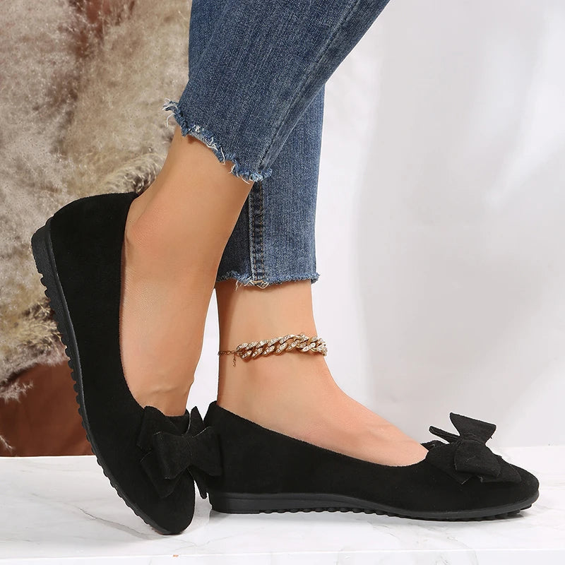 Women's Flat Shoes with Bow Design