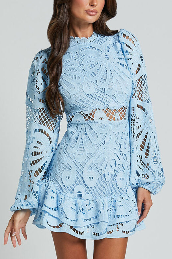 Women's Summer Mini Dress with Lace Fabric and Puff Sleeves
