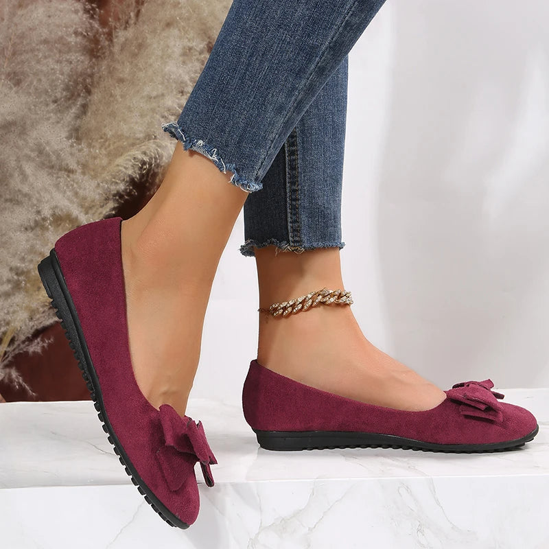 Women's Flat Shoes with Bow Design