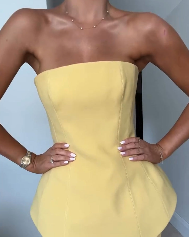 Women's Summer Dress with Strapless and Textured Skirt