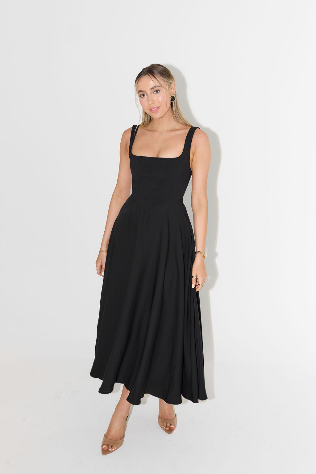 Women's Summer Midi Dress with Square Neckline and Sleeveless