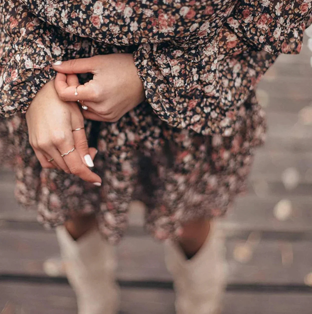Women's Summer Floral Mini Dress with Layered Ruffles and Long Sleeve
