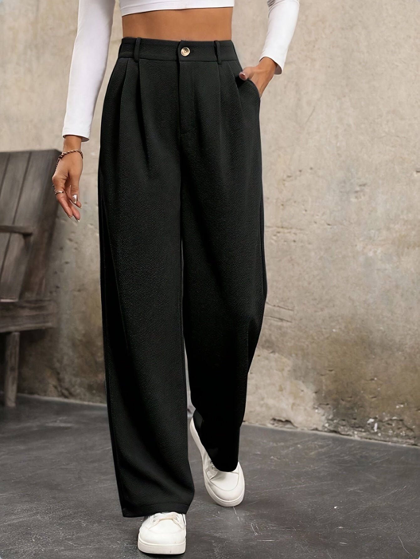 Women's High Waisted Trouser with Button Closure