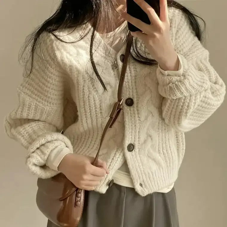 Women's Oversized Cable Knit Cardigan