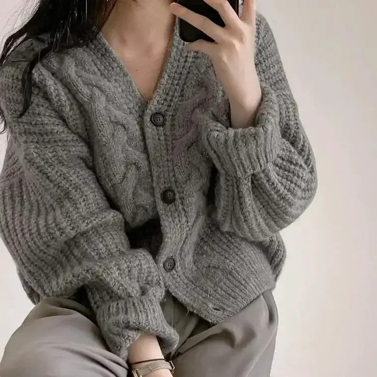 Women's Oversized Cable Knit Cardigan