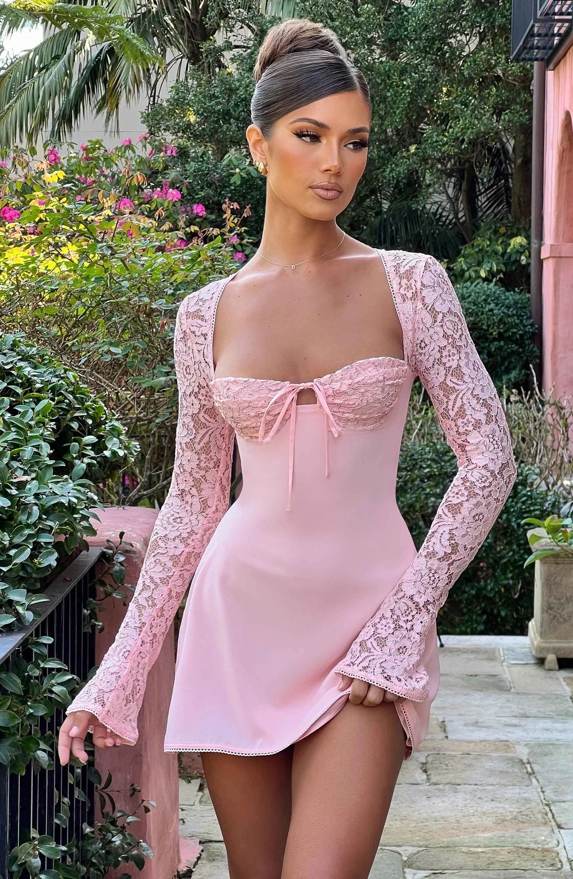 Women's Summer Party Mini Dress with Long Sleeve Lace and Drawstrings
